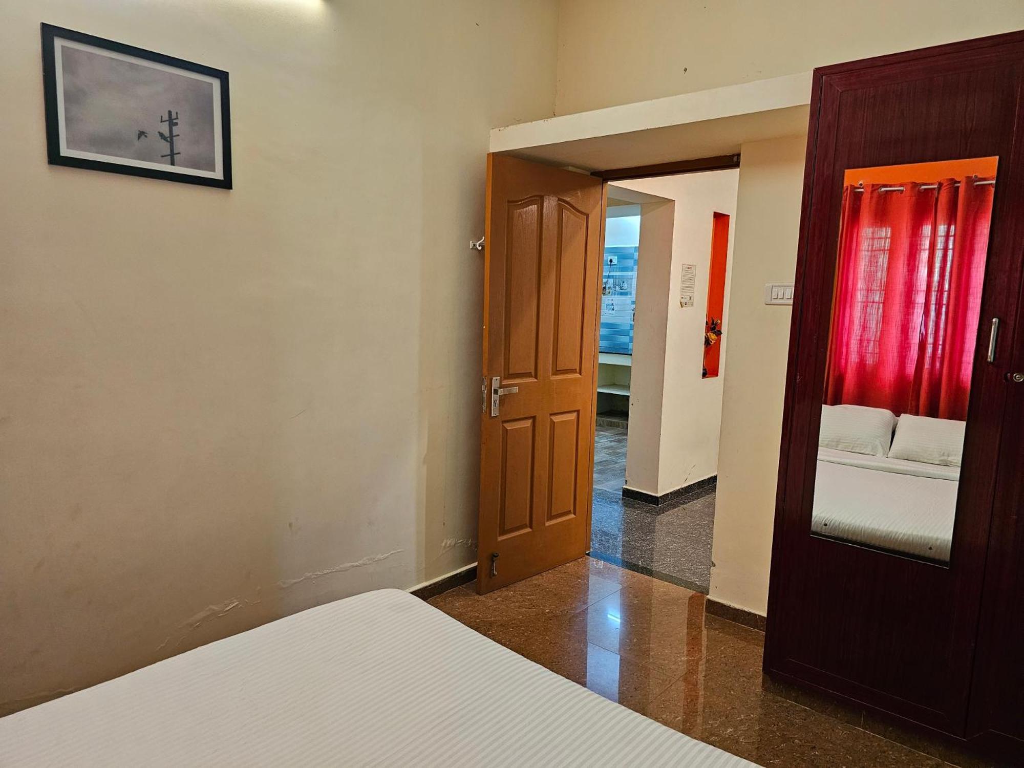 Shri Sai Balavany Residency Puduccseri Kültér fotó